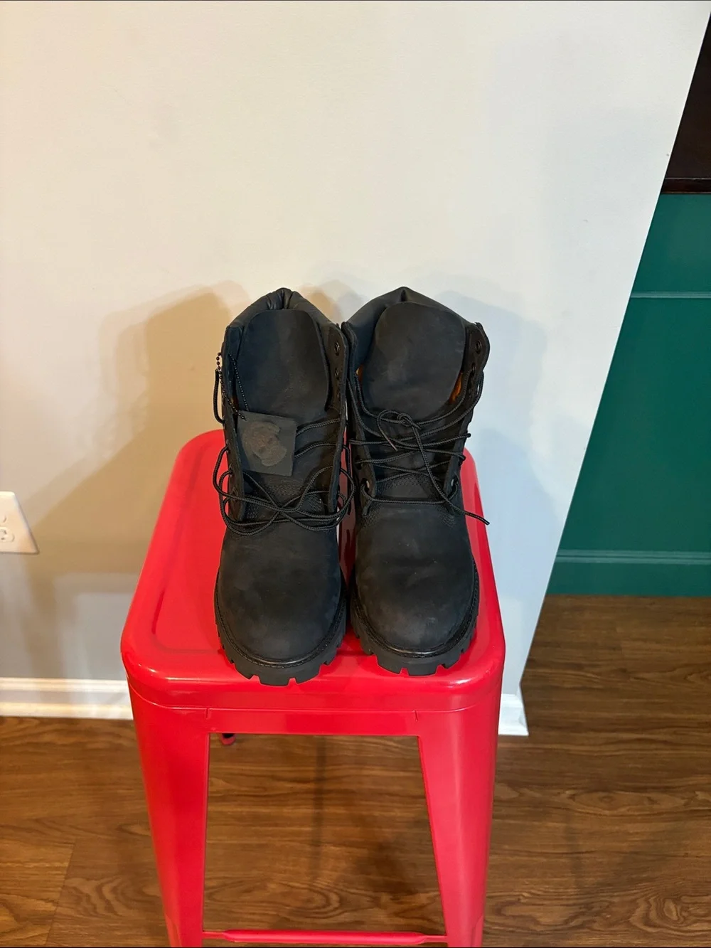 Timberland Black Men's Rugged Lace-Up Boots- Men’s 7 Women’s 8.5